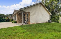 261 Dumplin Lane, Kodak, TN 37764