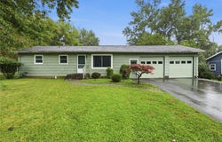 40 Rouge Road, Rochester, NY 14623
