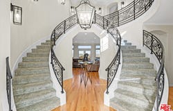 8261 Rees St, Playa Del Rey, CA 90293
