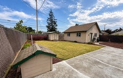 1231 N St, Springfield, OR 97477