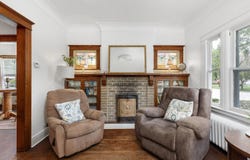 18710 Common Road, Roseville, MI 48066