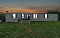 1500 Wattsville Rd, Luling, TX 78648