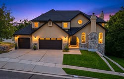 8450 S DYNASTY Way, Cottonwood Heights, UT 84121