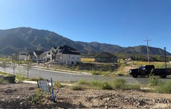 761 E RIDGE Dr, Salem, UT 84653