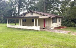 309 S West Avenue, McComb, MS 39648