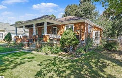 211 E Sixth, Clare, MI 48617