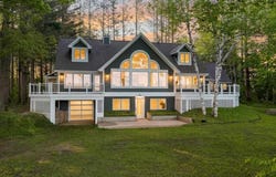 1248 AUTUMN, PETOSKEY, MI 49770