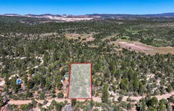 15 Pine St, Orderville, UT 84758