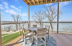 435 240th Ave, Arnolds Park, IA 51331