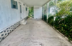 799 E Klosterman Rd, Tarpon Springs, FL 34689