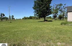 6948 E 48 Road, Cadillac, MI 49601