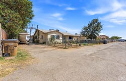 963 Shaeffer Avenue, Bakersfield, CA 93307