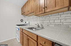 7611 FONTAINEBLEAU Drive, HYATTSVILLE, MD 20784