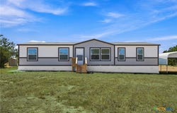 Waelder, TX 78959
