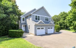 4 Caryns Way, Norwalk, CT 06851