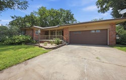 2411 S Mayfair Avenue, Springfield, MO 65804