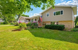 870 Hanson Drive SW, Hutchinson, MN 55350