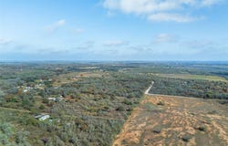 970 Bugtussle Ln, Luling, TX 78648