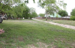 801 Tank St, Lockhart, TX 78644