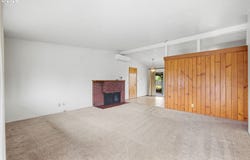 1318 Quinalt St, Springfield, OR 97477