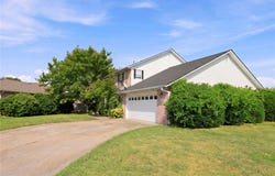 662 N Meadowlands Drive, Fayetteville, AR 72704
