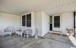 200 LEXINGTON Drive, Washington, IL 61571