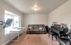 242 N 250 E, Salem, UT 84653