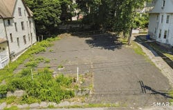 22 Ridgewood Street, Waterbury, CT 06710