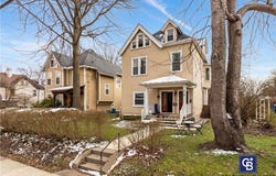 214 Biddle Ave, Pittsburgh, PA 15221