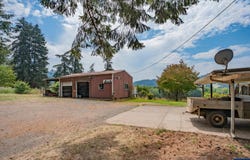 38228 Mount Hope Dr, Lebanon, OR 97355