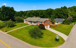 2809 Shropshire Blvd, Powell, TN 37849