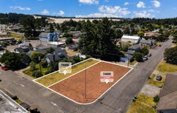 MAPLE St, Florence, OR 97439