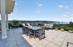 10 Shore Road, Glenwood Landing, NY 11547