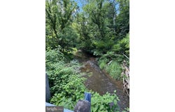 SAND MINE Road, BERKELEY SPRINGS, WV 25411