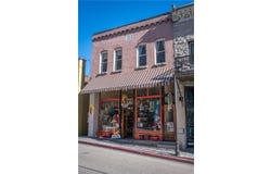 87 Spring Street, Eureka Springs, AR 72632