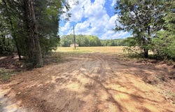 002 Smith Avenue Road, Carthage, MS 39051