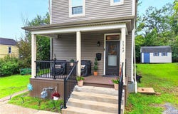 3542 Krupp St, Sheraden, PA 15204