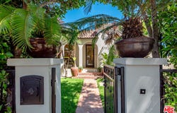 8727 Bonner Dr, Los Angeles, CA 90048