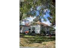 303 N A St, Condon, OR 97823