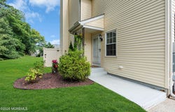 49 Lantern Lane, Sayreville, NJ 08872