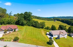N Glen Rd, Maynardville, TN 37807