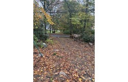 984 Vauxhall Street Extension, Waterford, CT 06375