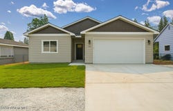 509 S 3rd St, Pinehurst, ID 83850