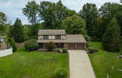 124 Saddle Ridge Circle SE, Warren, OH 44484