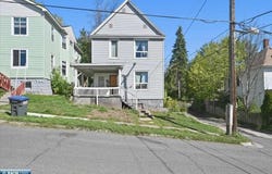 418 N 27th Ave W, Duluth, MN 55806