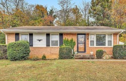 762 Kenyon Rd, Vinton, VA 24179