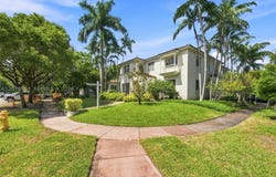 5680 Pine Tree Dr, Miami Beach, FL 33140