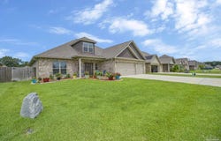 6118 Cherry Hill Cir, Pace, FL 32571