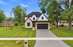 5041 137th Street, Crestwood, IL 60418