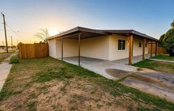 1116 S Michigan Ave, Roswell, NM 88203